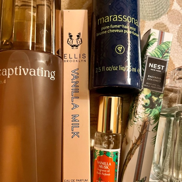 Scent-sational bundle of brand name scents - Picture 5 of 9